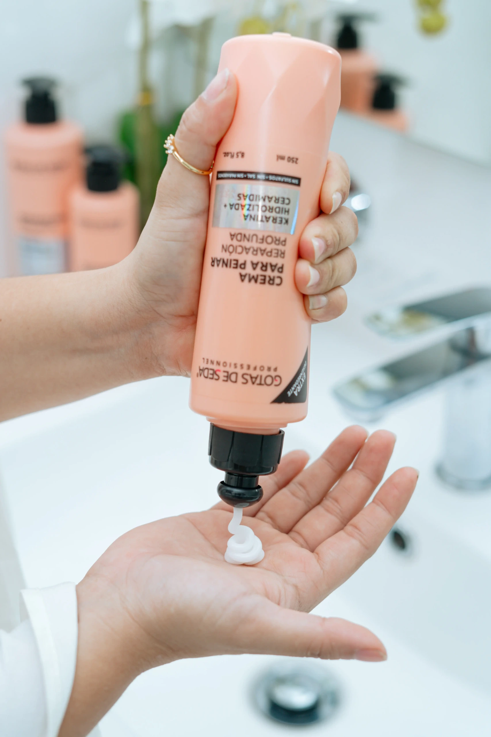 crema de peinar reparación profunda con keratina y macadamia crema de peinar reparación profunda con keratina y macadamia